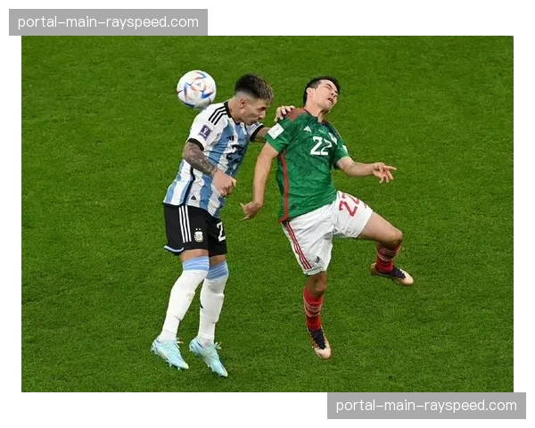 曼联后卫利桑德罗·马丁内斯伤愈复出，佩戴新型GPS追踪设备参加合练