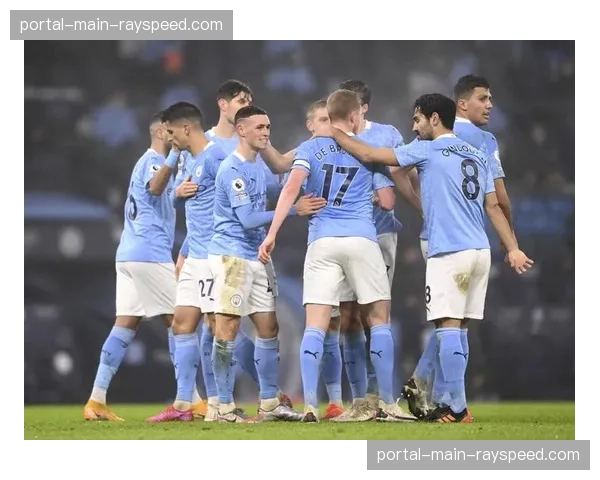 曼彻斯特城客场3-2力克巴黎圣日耳曼，福登传射建功