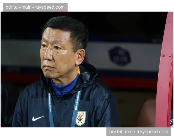 独家专访山东泰山主帅崔康熙，谈球队年轻化与双线作战策略